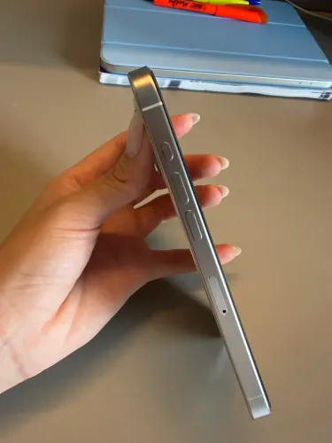 iPhone 15 pro semi novo