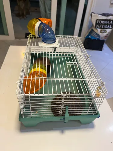 Gaiola para hamster usada