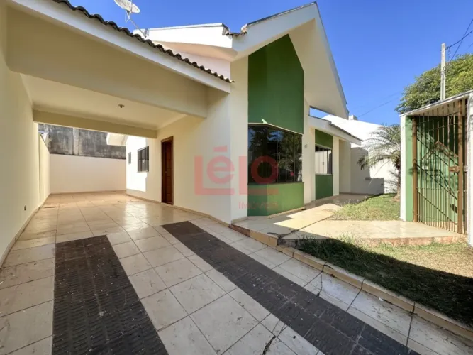 Casa 3 quartos - Próximo Av Americo Belay