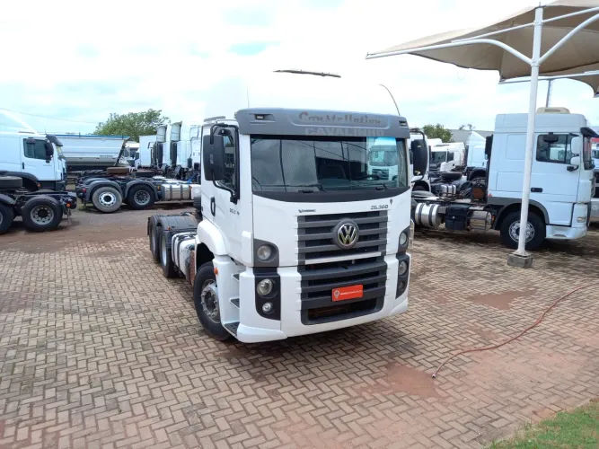 Volkswagen 25.360 Constel. 6x2 Tractor 2p (die)(E5) 2019/2020 Vamos Seminovos Regente Feij