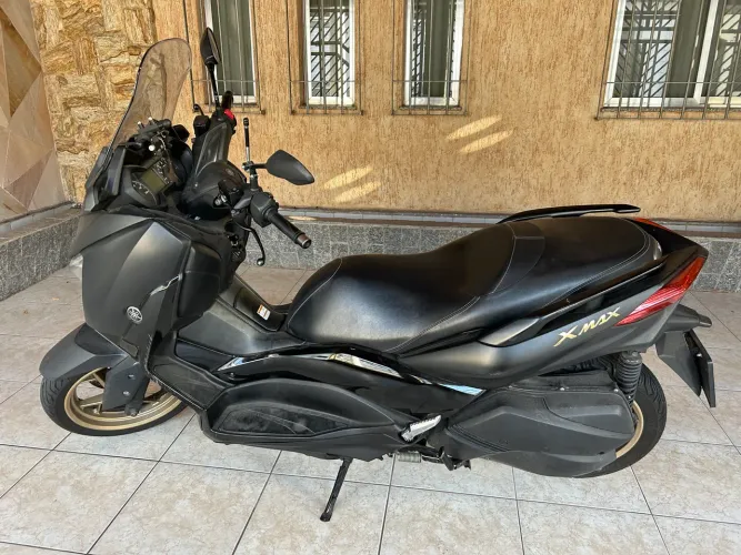 Xmax 2021 aceito troca por Nmax 2021