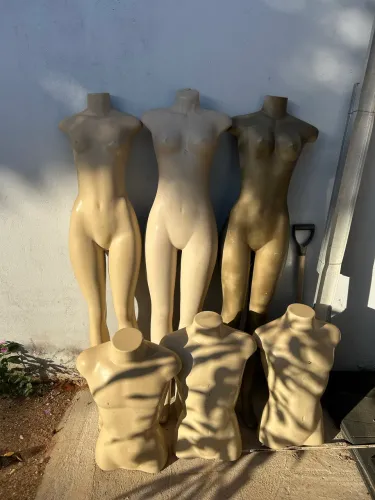Maniquins