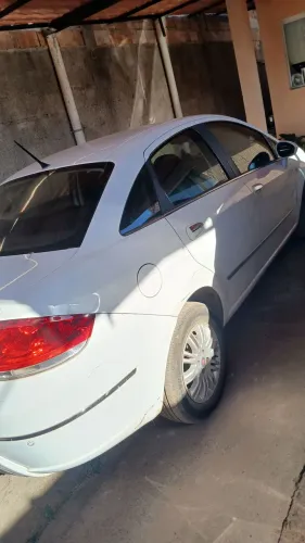 Fiat Linea Essence Dualogic 1.8 Flex 16V 4P 2015
