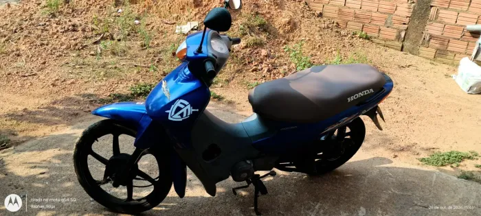 Vendo uma moto Honda biz 100cc ES
