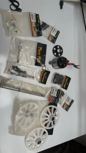 Heli modelo TREX 550/600 usado no estado