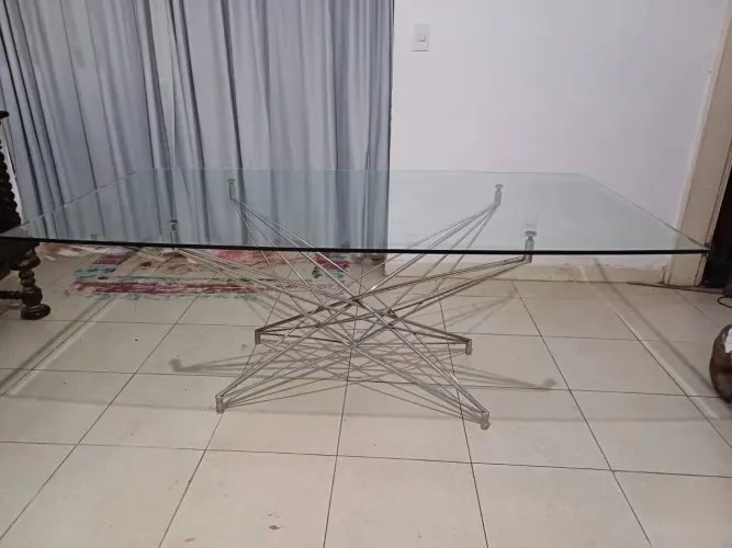 Mesa de jantar p 8 lugares com tampo de vidro