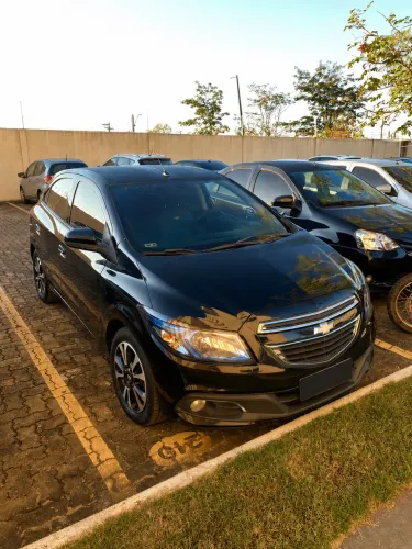 Chevrolet Onix Hatch LTZ 1.4 8V Flex Power Mec. 4P 2013