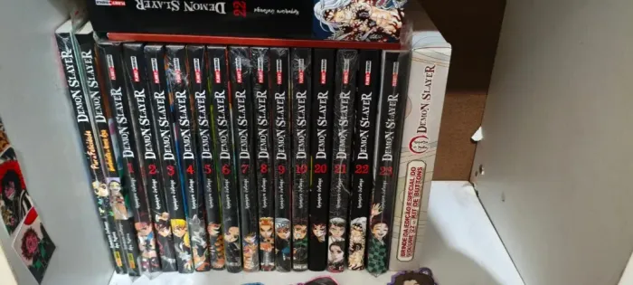 LOTE DE MANGAS DEMON SLAYER
