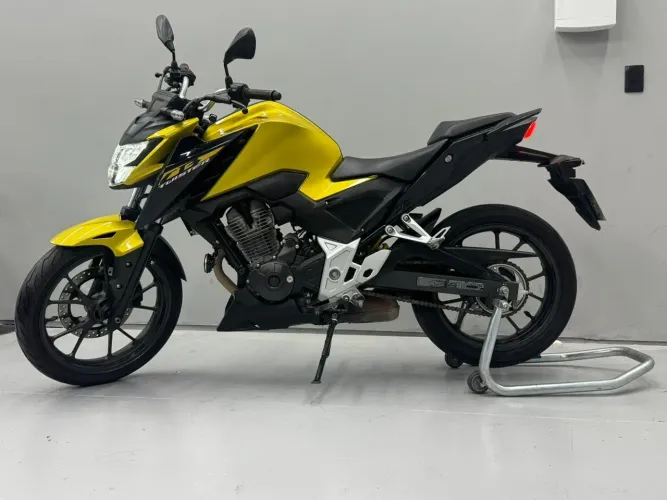 Honda CB 300F Twister Flex