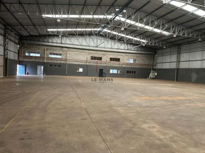 Galpão para alugar em Iracemápolis, Distrito Industrial, com 2650 m²