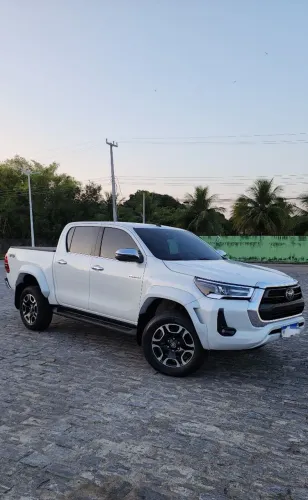 Toyota Hilux CD SRX Plus 4X4 2.8 TDI Die. Aut. 2024