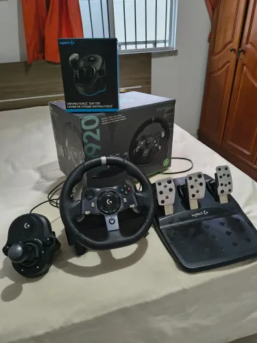 Volante Logitech g920 com câmbio 