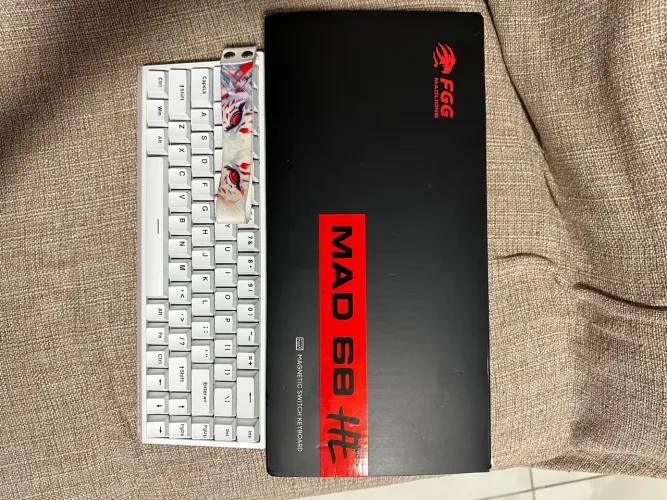 Teclado magnético MAD 68 HE
