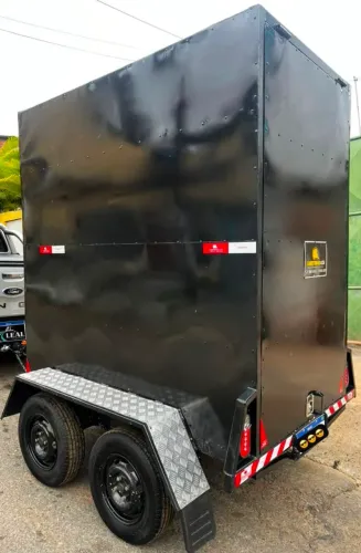 Carretinha Baú Trucada 2025/2026 - Pronta para Trabalhar