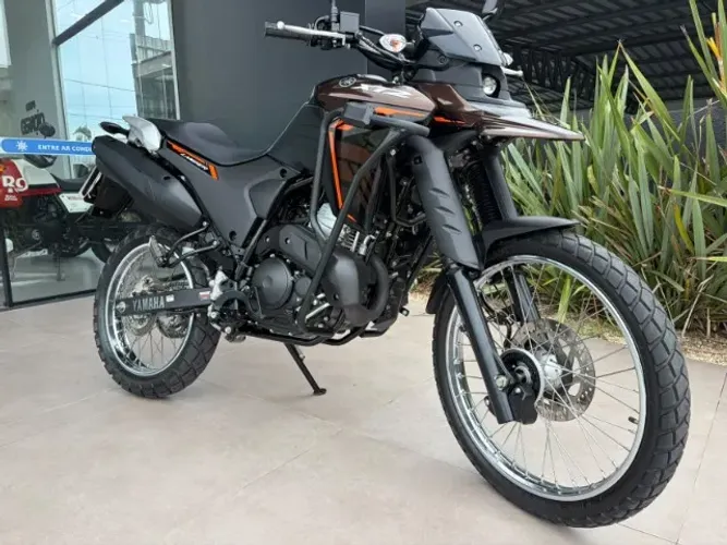 Yamaha XTZ 250 Lander Connected 2026