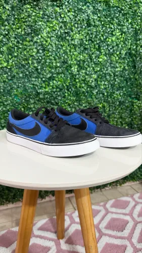 tênis nike sb satire 2 azul e preto 37