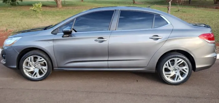 Citroen C4 Lounge Exclusive 1.6 Turbo Flex Aut. 2015