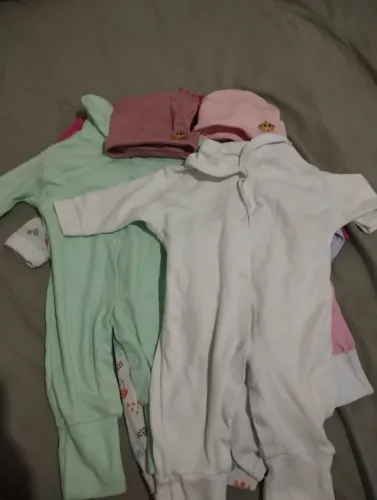 Vendo roupas pra bebê 