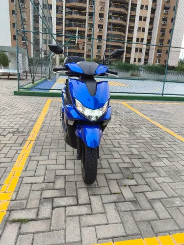 Moto Yamaha Fluo/125