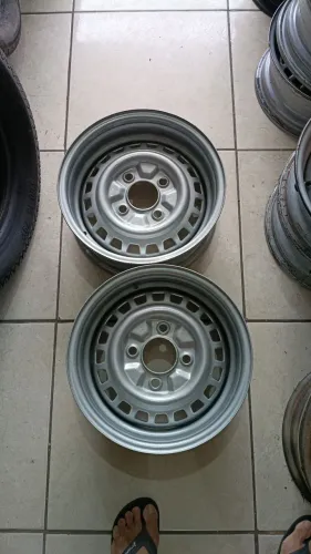 RODAS 4 FUROS ARO 15 TALA LARGA PRO FUSCA 