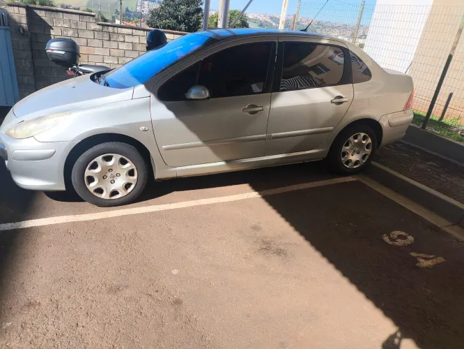 Peugeot 307 Sed. Presence 1.6 Flex 16V 4P 2008