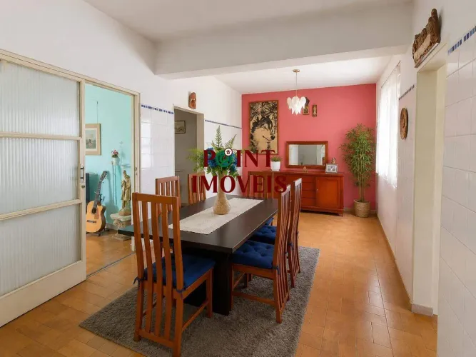 Casa com 5 quartos e 4 vagas, Bairro Barroca-BH