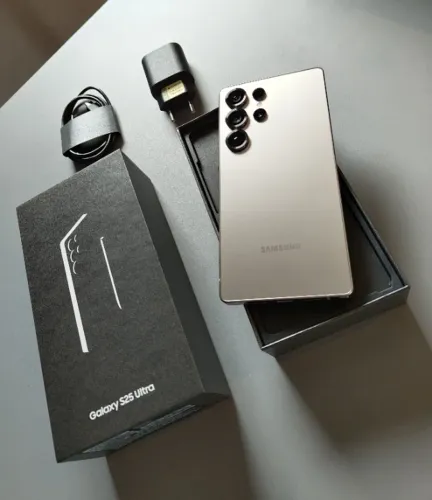 Samsung S25 Ultra impecável, na garantia, 256GB, 12GB ram!