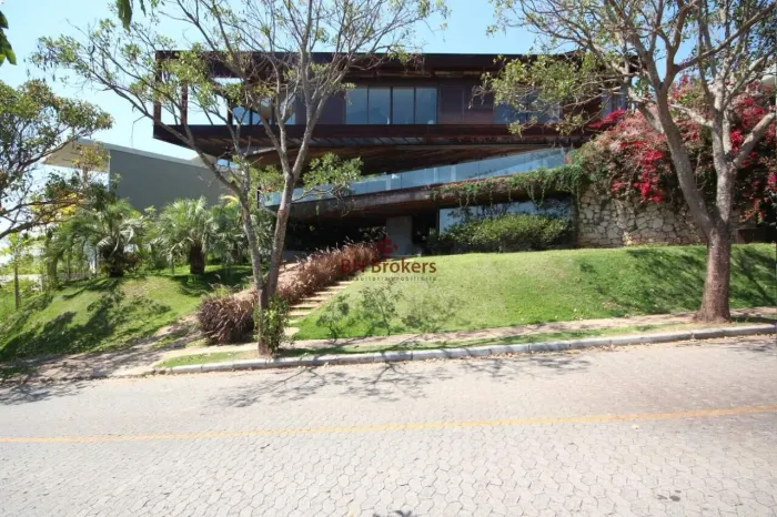 CASA PARA LOCAÇÃO DE 6 QUARTOS EM CONDOMINIO FECHADO VALE DOS CRISTAIS EM NOVA LIMA