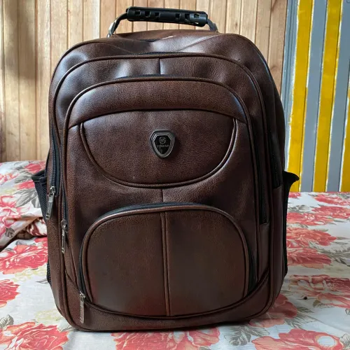 Mochila couro sintético notebook USB