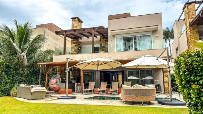 Casa em Condomínio para comprar ou alugar com 338m², 5 quartos, 5 suítes, 3 vagas no bairr