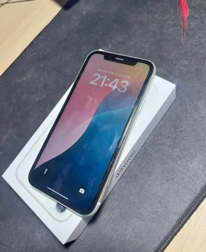 Iphone 11 excelente 