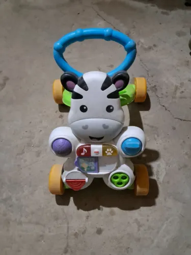 Empurrado é educativo Fisher price