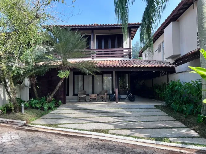 Casa de condomínio para venda com 265 metros quadrados com 4 quartos
