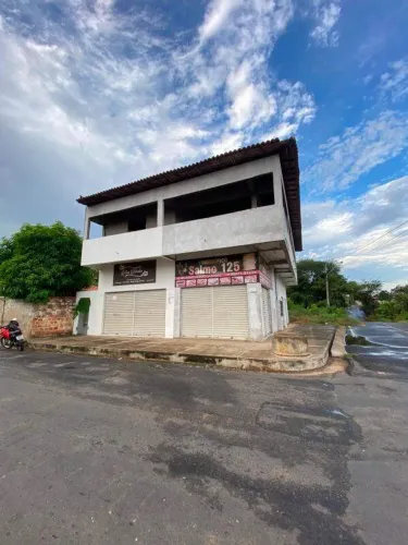 CASA COMERCIAL/RESIDÊNCIAL NO BAIRRO SANTA MARIA.
