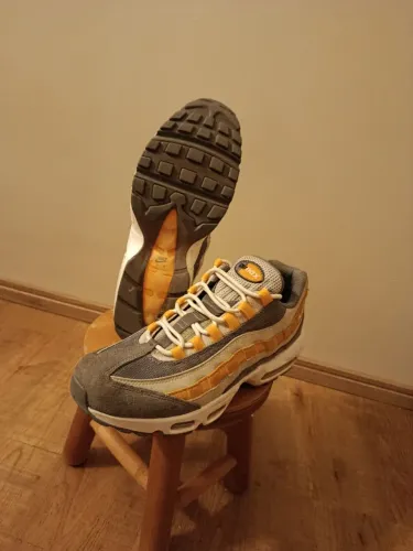 Air Max 95 Original Amarelo e Branco - Conservado, Tamanho 40/41<br>