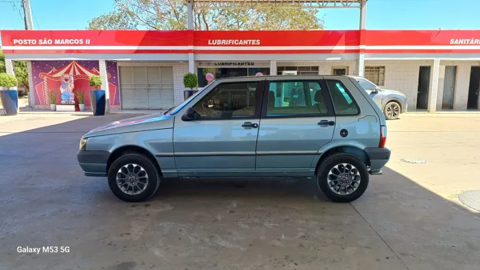 Fiat Uno Mille Grazie 1.0 Fire Flex 8V 4P 2013
