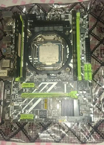 Placa mãe + processador + memória ram