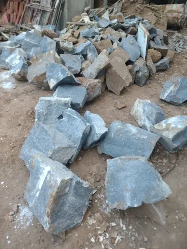 Pedras de muro para doação 
