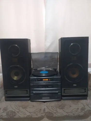 Vendo aparelho samsung com toca disco funcionando 
