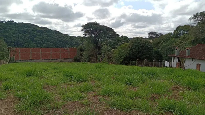 Vendo lote de terreno Bairro Marimbeiro Cambuquira MG