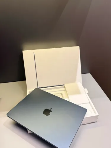 MacBook Air M3 2024 - 13? | 8GB RAM | 256GB SSD
