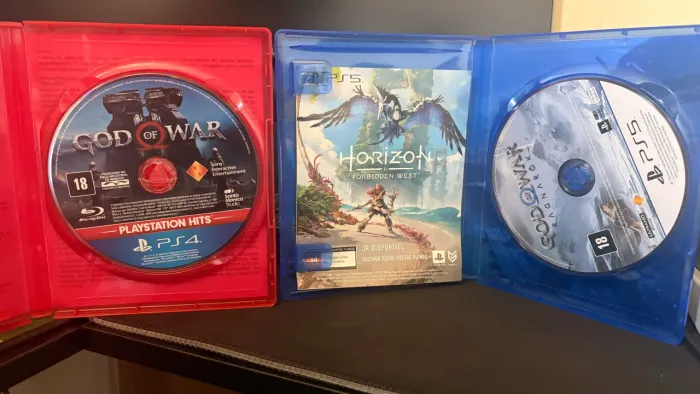 God of War PS4 + God of War Ragnarök PS5 - Mídia Física