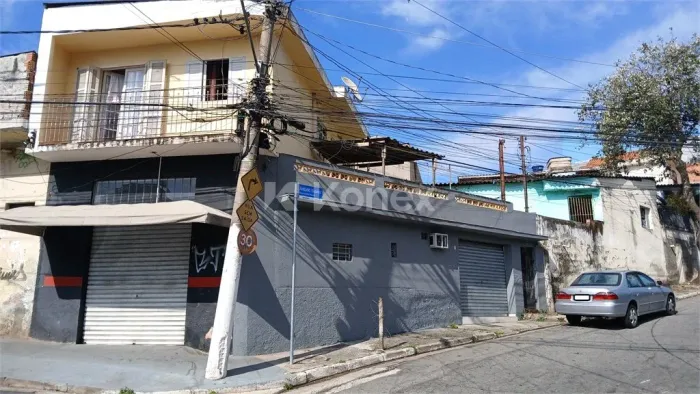 Casa comercial à venda com 200 m² em Parque Ramos Freitas, São Paulo
