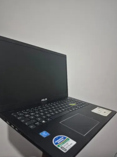Notebook ASUS E510 15,6? 4GB RAM + Carregador