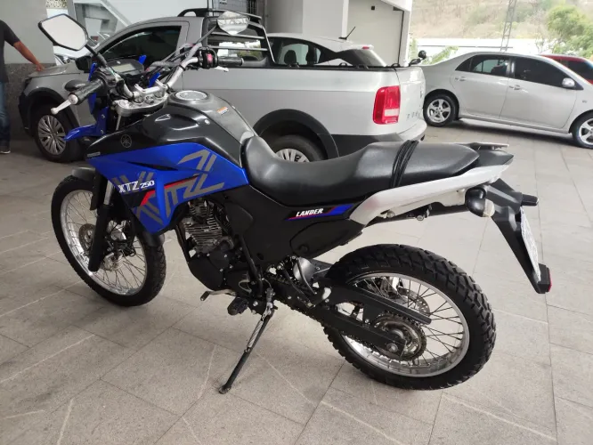 Vendo ou troco XTZ Lander 250