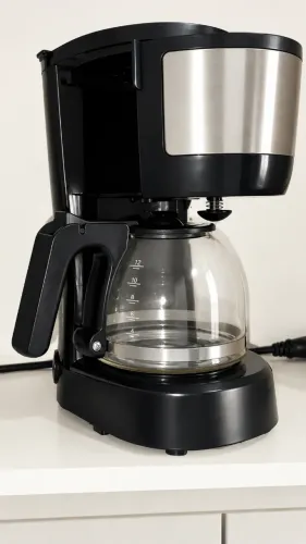 Cafeteira Electrolux ECM10 600ml - Inox, Filtro Permanente - R$ 70