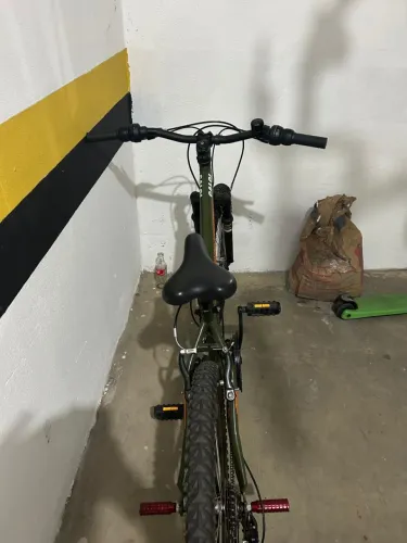 Bike aro 24, com apenas meses de uso