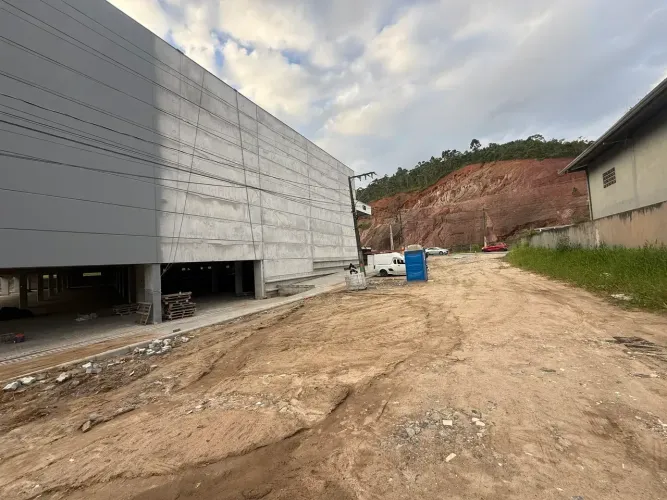 Galpões de 650 m2 Camboriu sc Bairro Rio Pequeno