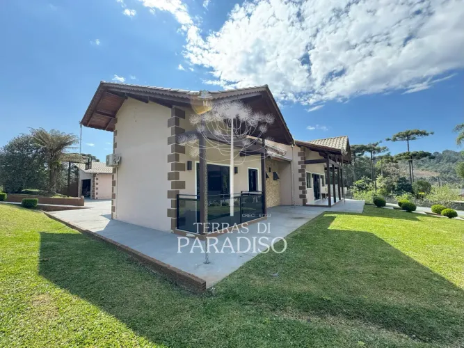 Residência averbada 160 m², terreno com 2466 m² no bairro Cascatas - Campo Alegre - SC