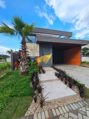 Casa de Luxo em Condomínio - 3 Quartos, 3 Suítes - Morada dos Nobres, Cuiabá-MT - Imperdív